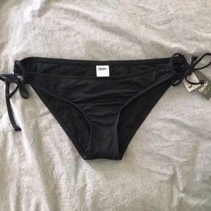 Hipster black swim bottom